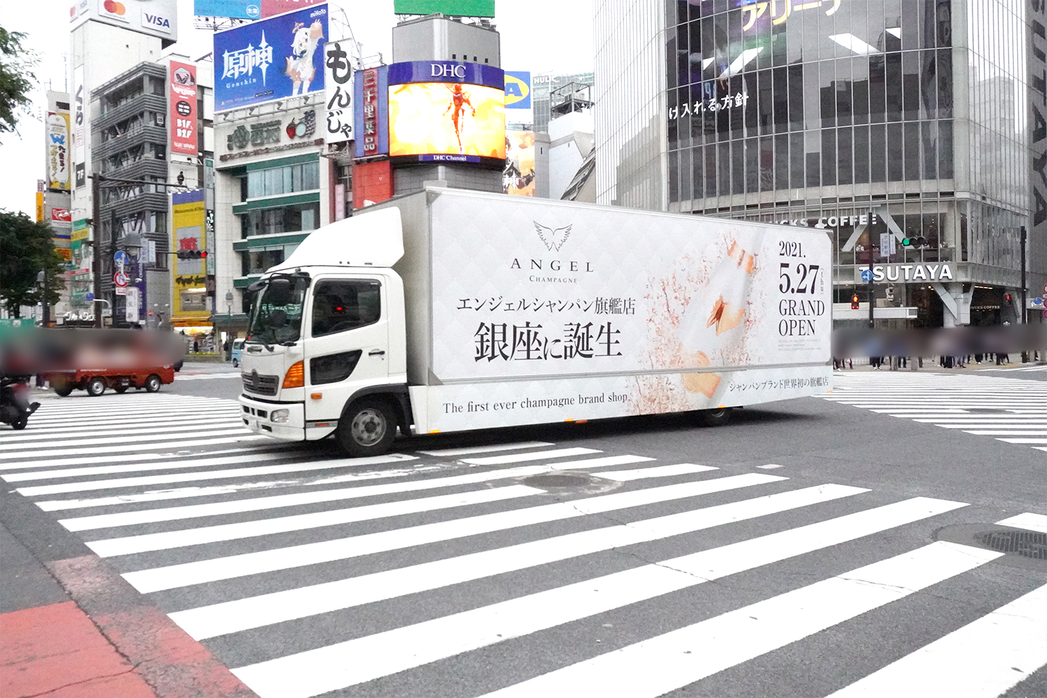 ANGEL CHAMPAGNEのアドトラックが東京の街を走行しました！